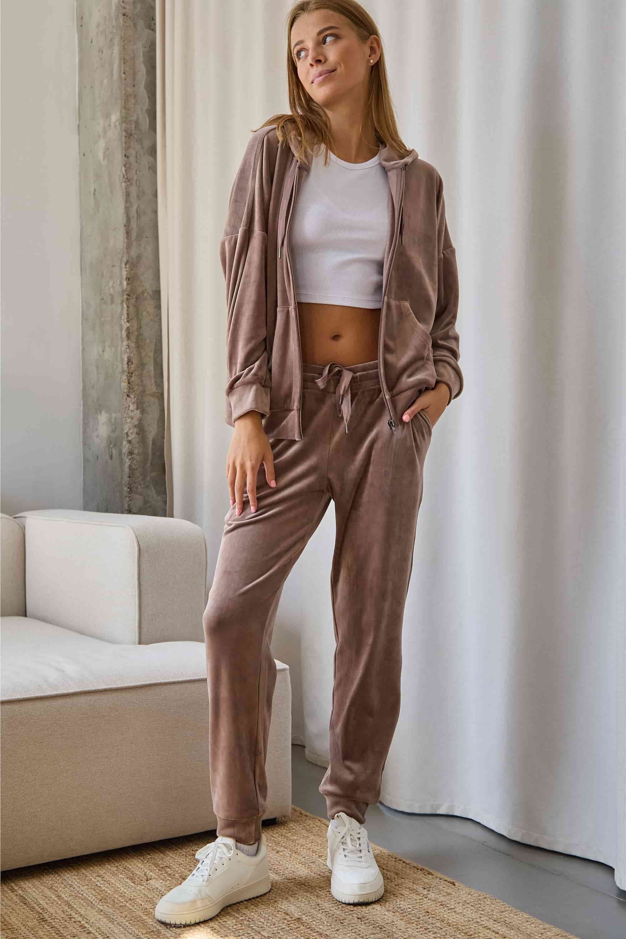 Home suit for women Naviale LH503-01 Velour cappuccino -image