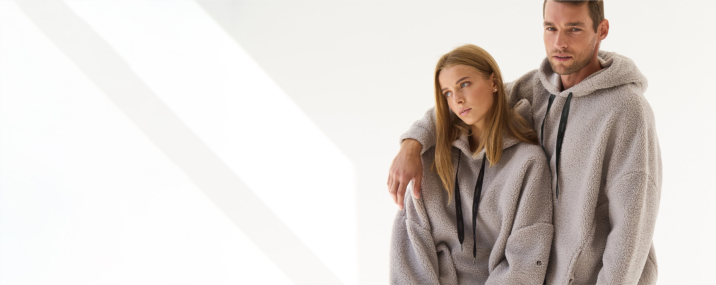 How to create a 7-piece capsule wardrobe with Naviale?